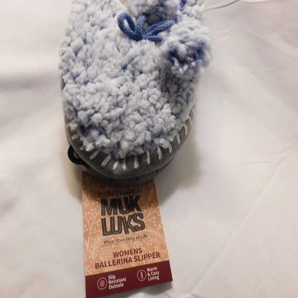 Muk Luks Pom Ballerina Slippers L/XL 8-10 NWT - Picture 1 of 4